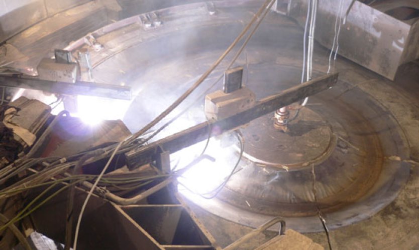Figure 9: Rewelding of a grinding track.
