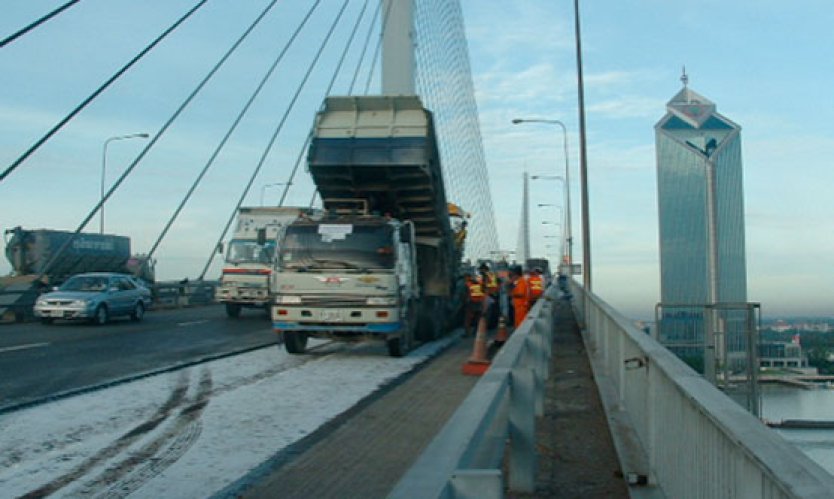 The steel bridge over the Chao Praya river uses EAF slag as an aggregate.